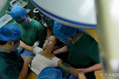 北京李沁奕华意脂肪体雕中 心医生名单及擅长领域: