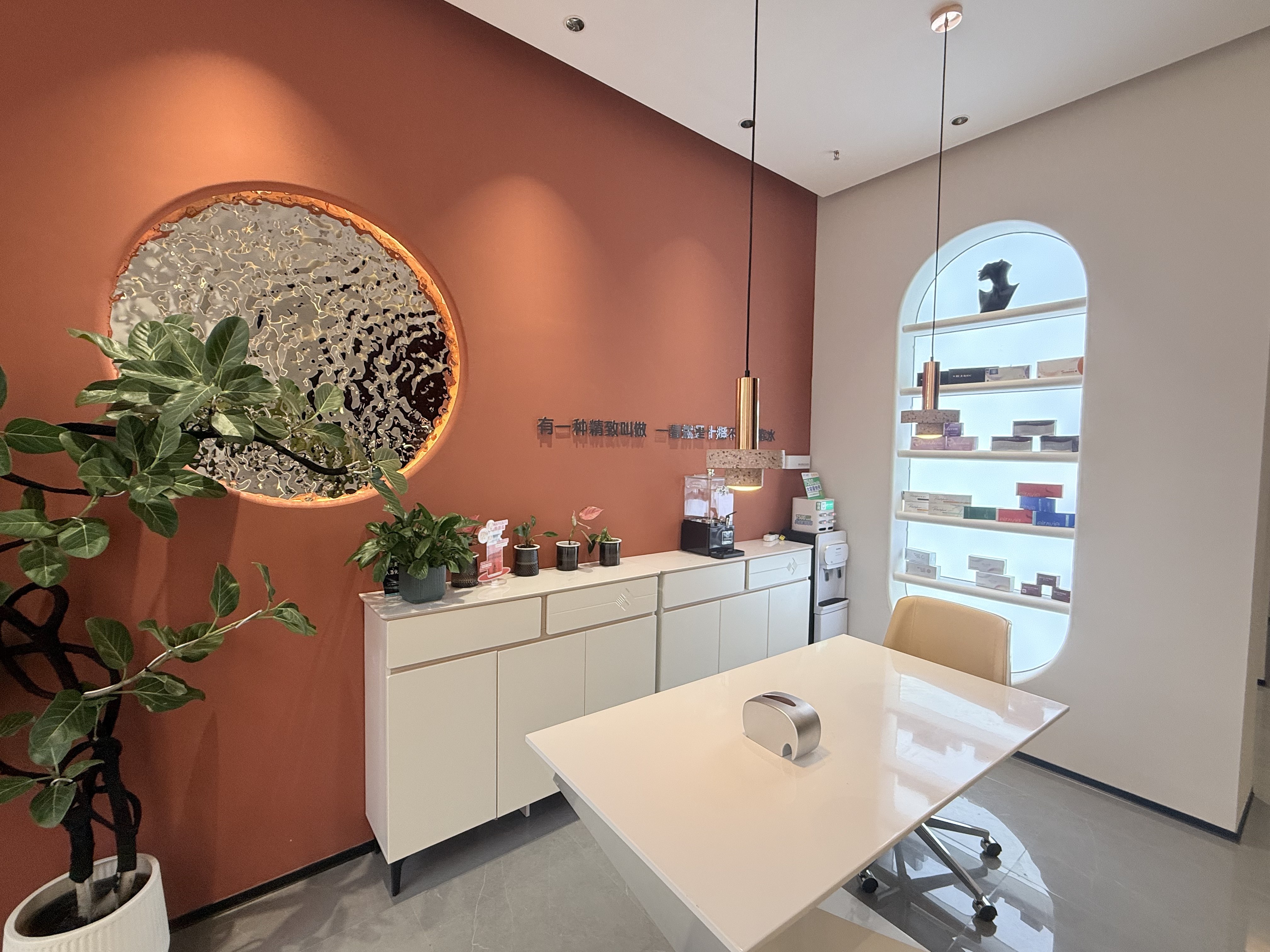 固始天睿医疗美容李文华抗衰紧致项目：5000元+的多样选择